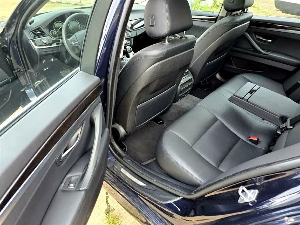 2014 BMW 5 Series Image 11