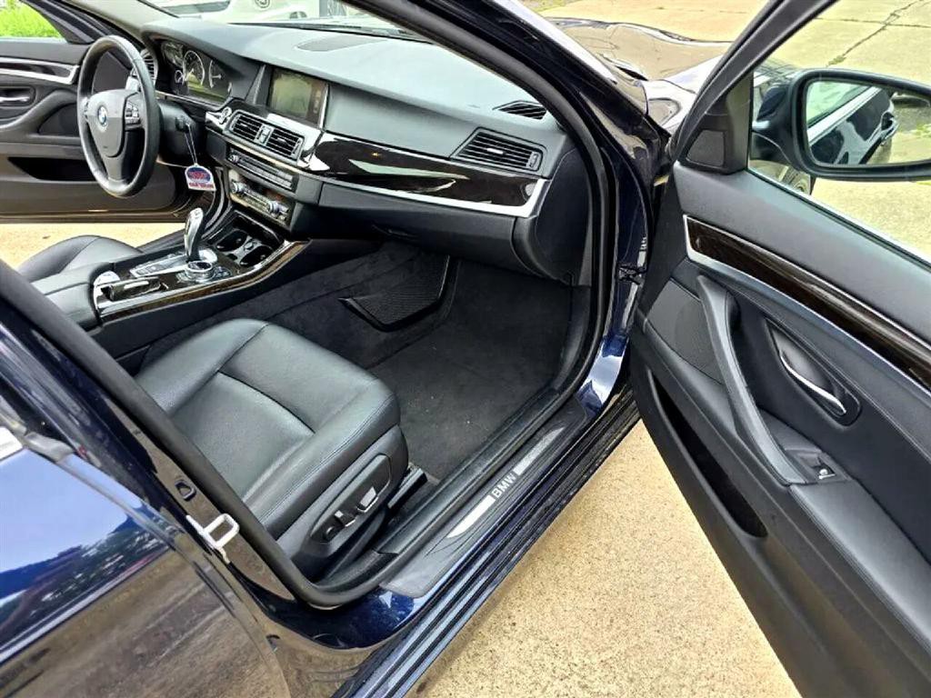 2014 BMW 5 Series Image 12