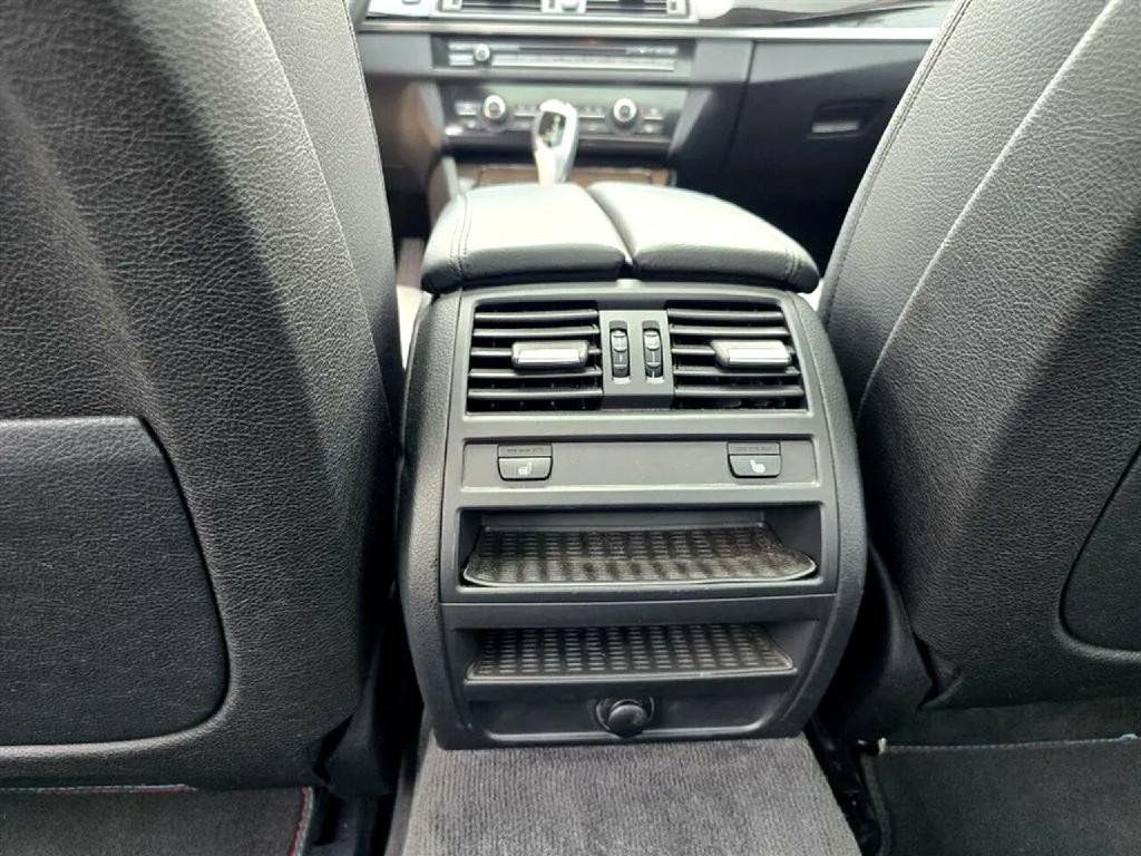 2014 BMW 5 Series Image 22