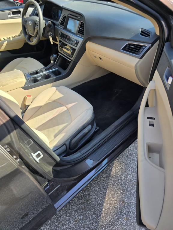 2016 Hyundai Sonata Image 10