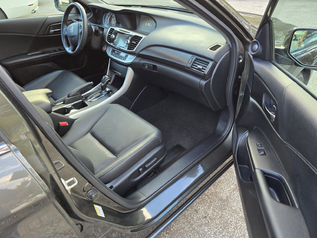 2014 Honda Accord Image 11