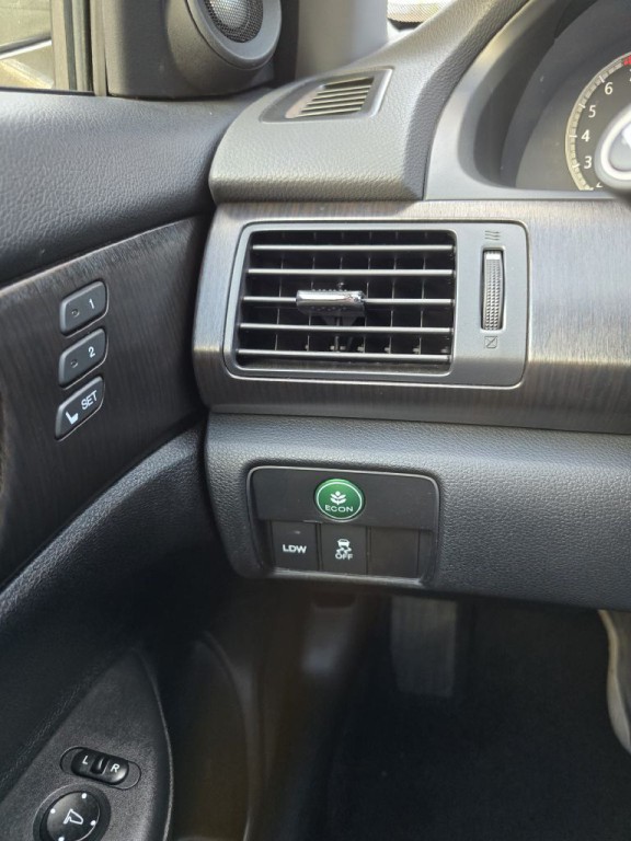 2014 Honda Accord Image 16