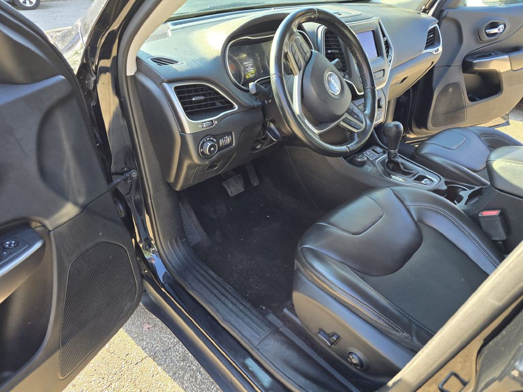 2019 Jeep Cherokee Image 9
