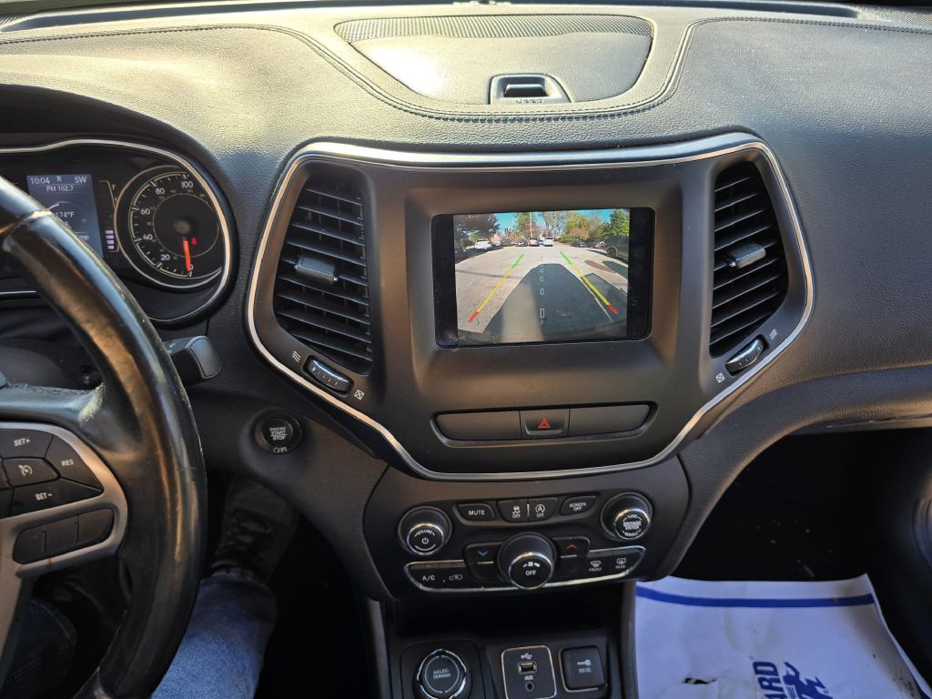 2019 Jeep Cherokee Image 18