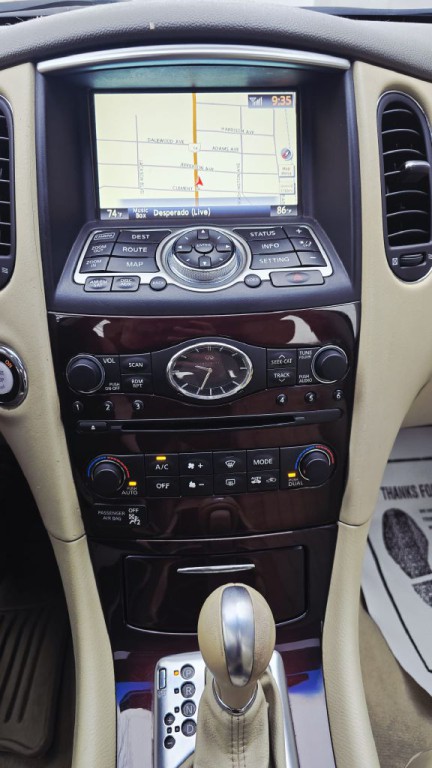 2011 INFINITI EX35 Image 16
