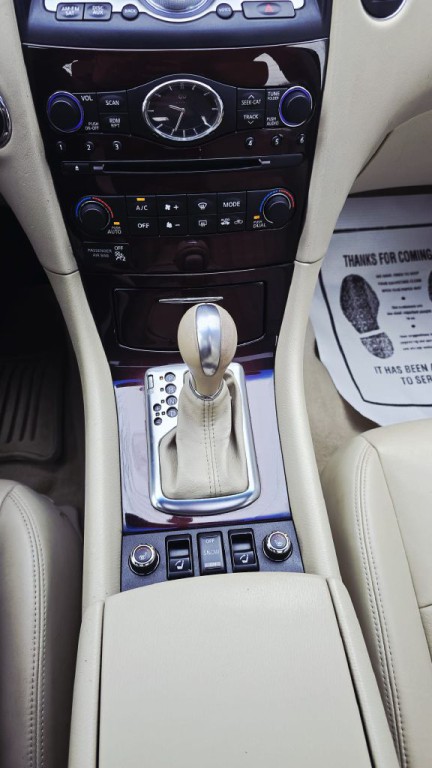 2011 INFINITI EX35 Image 17