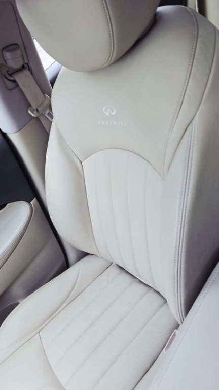 2011 INFINITI EX35 Image 14