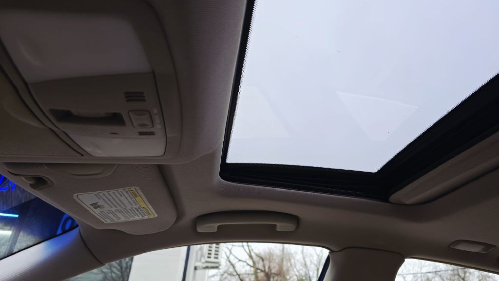 2011 INFINITI EX35 Image 15