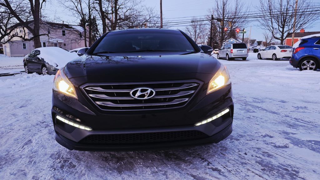 2017 Hyundai Sonata Image 1