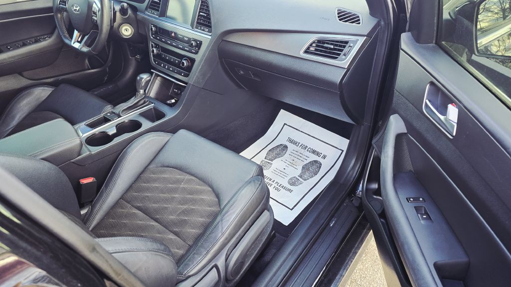 2017 Hyundai Sonata Image 16