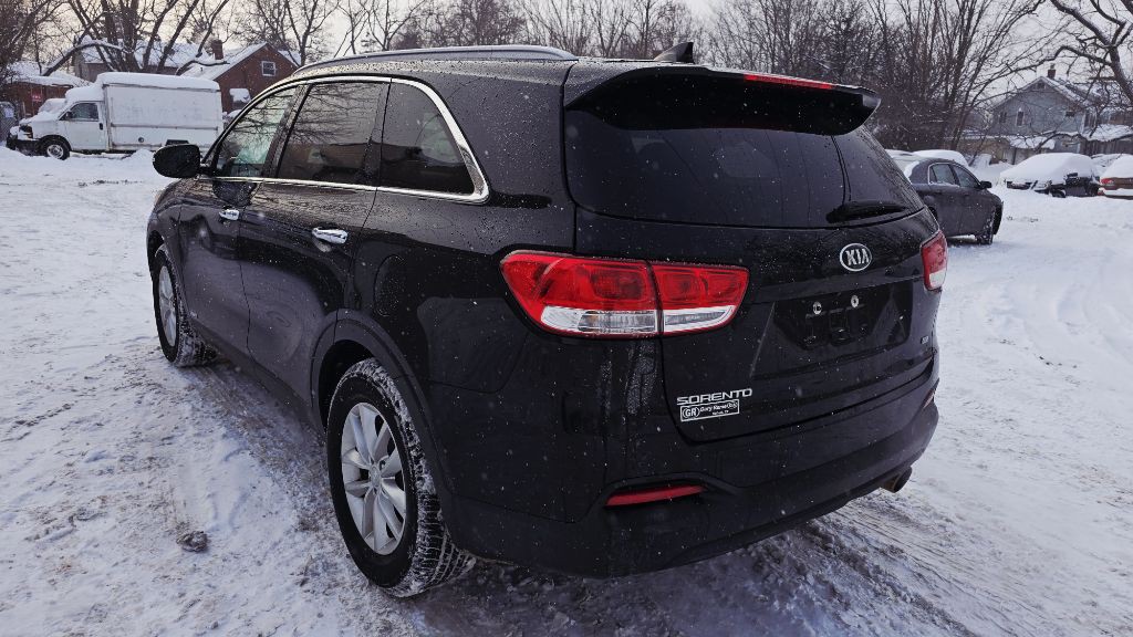 2017 Kia Sorento Image 4