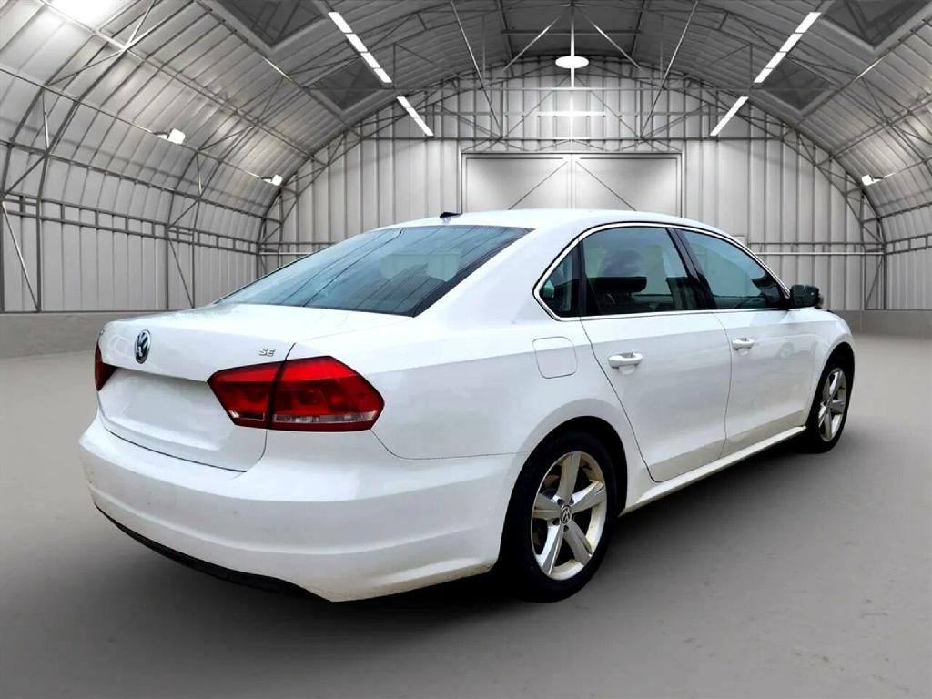 2013 Volkswagen Passat Image 5