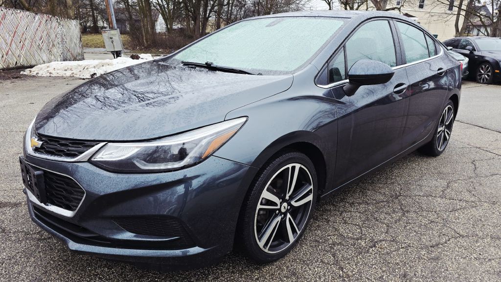 2018 Chevrolet Cruze Image 1