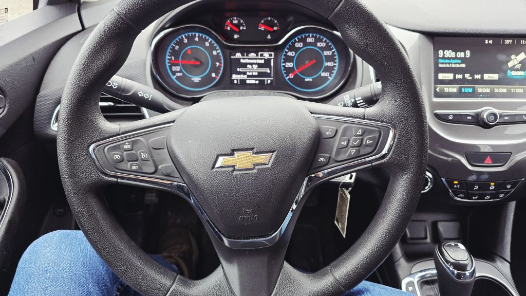 2018 Chevrolet Cruze Image 8