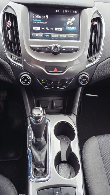 2018 Chevrolet Cruze Image 10