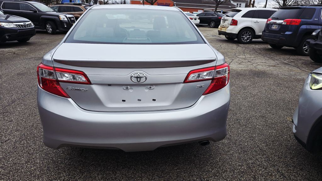 2014 Toyota Camry Image 5