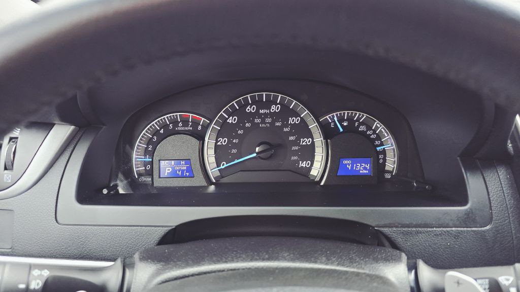 2014 Toyota Camry Image 13