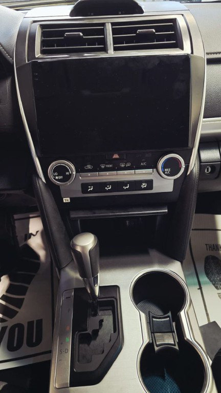 2014 Toyota Camry Image 16