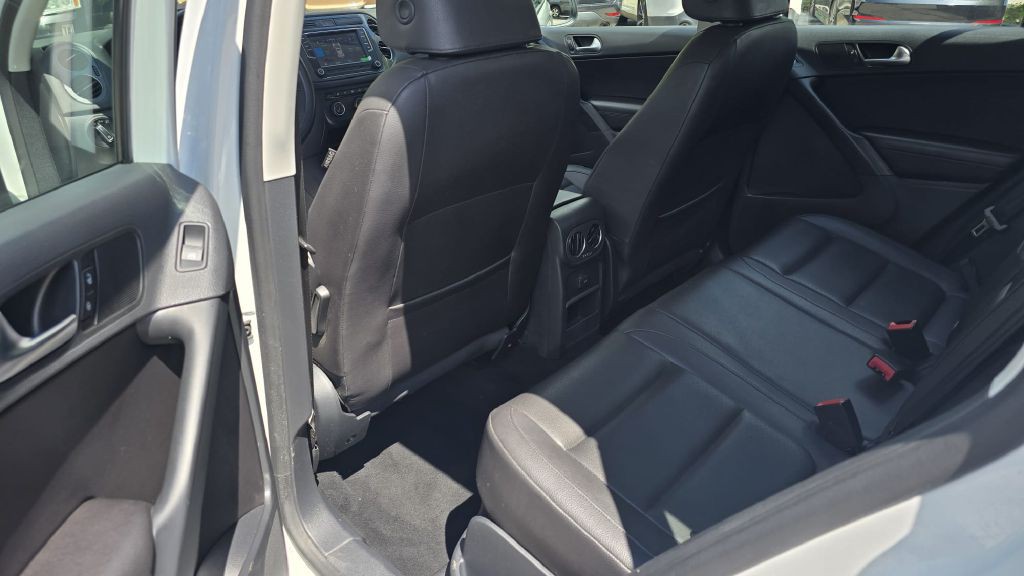 2017 Volkswagen Tiguan Image 10