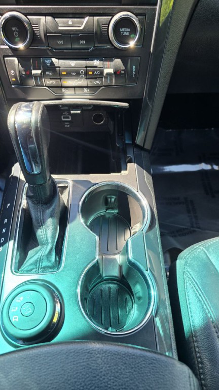 2016 Ford Explorer Image 11