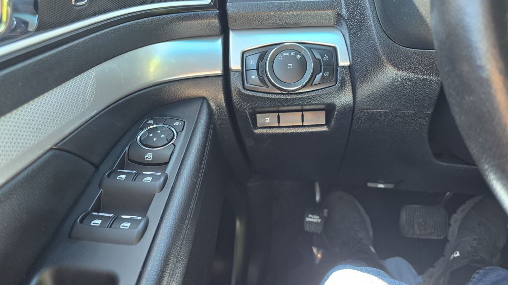 2016 Ford Explorer Image 14