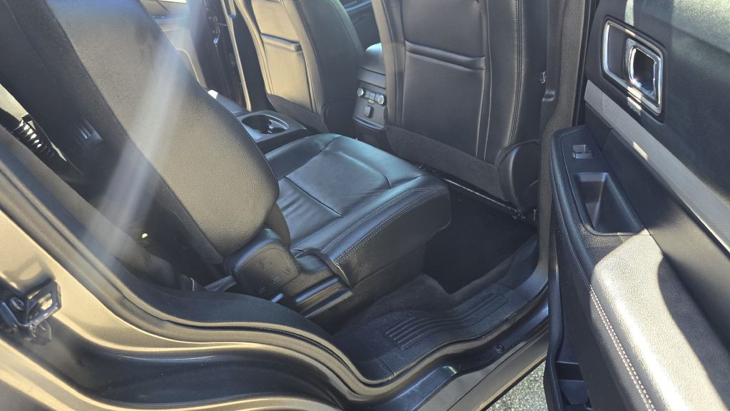 2016 Ford Explorer Image 17