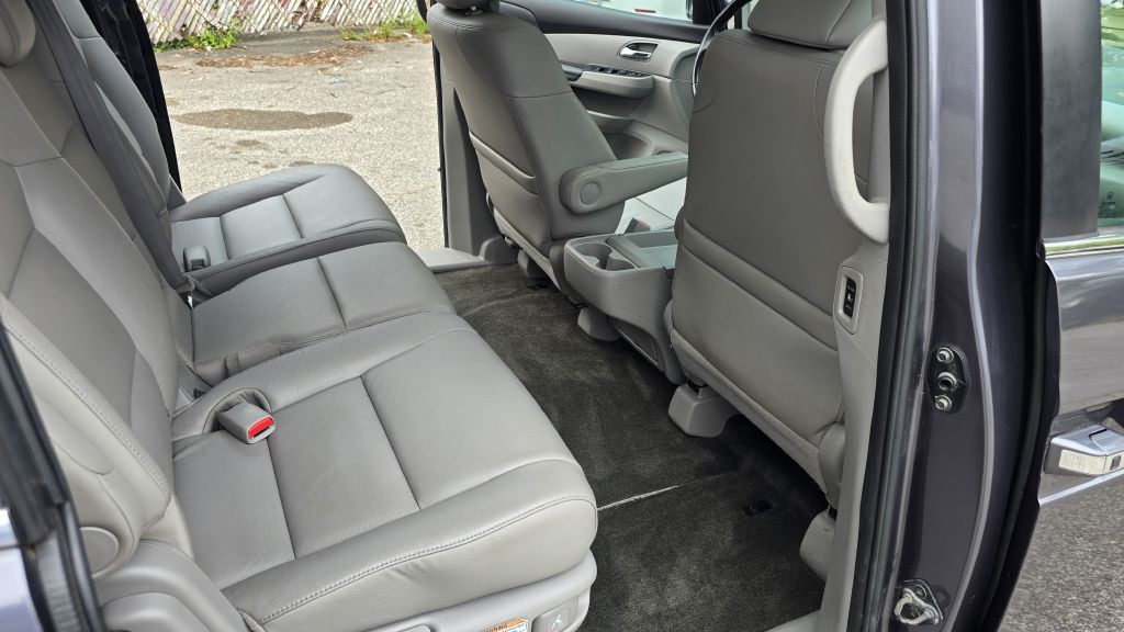 2016 Honda Odyssey Image 21