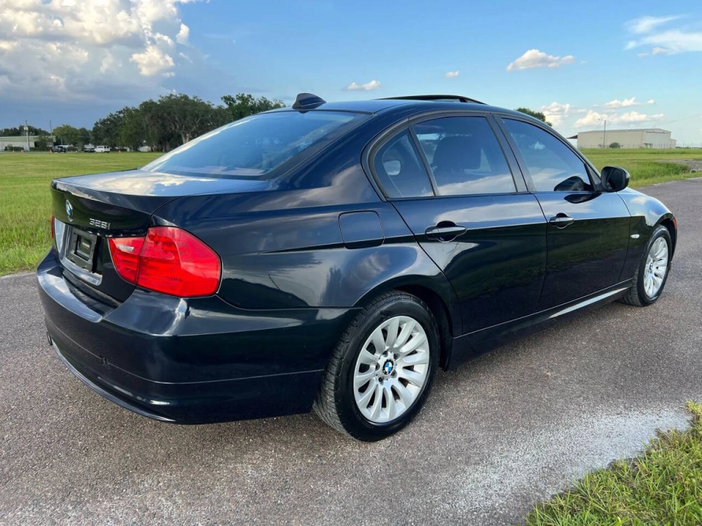 2009 BMW 3 Series Image 3