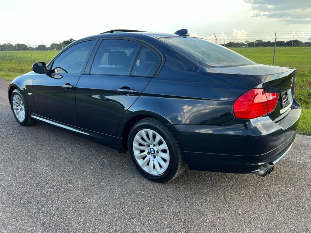 2009 BMW 3 Series Image 4