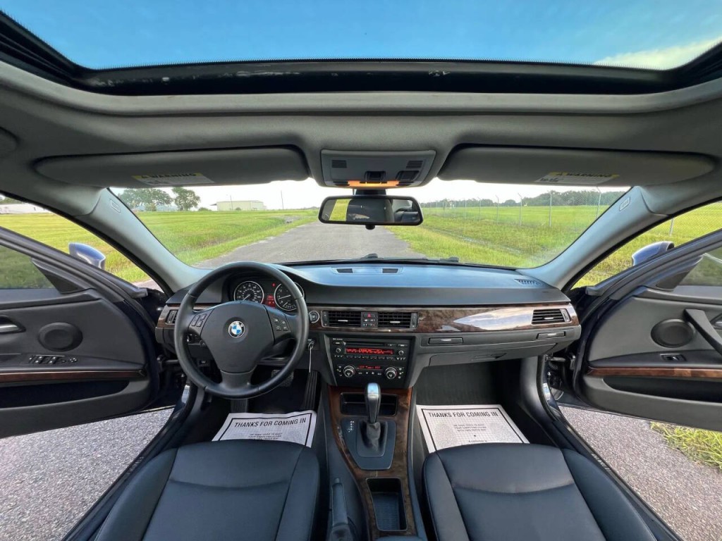 2009 BMW 3 Series Image 9