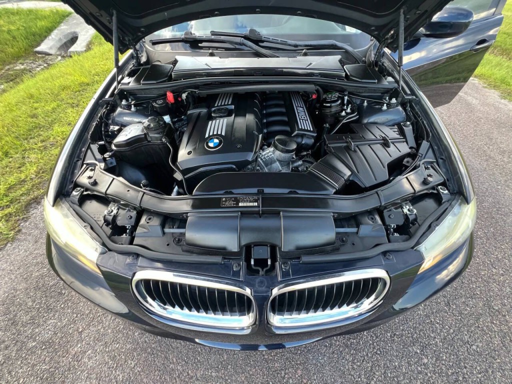 2009 BMW 3 Series Image 14