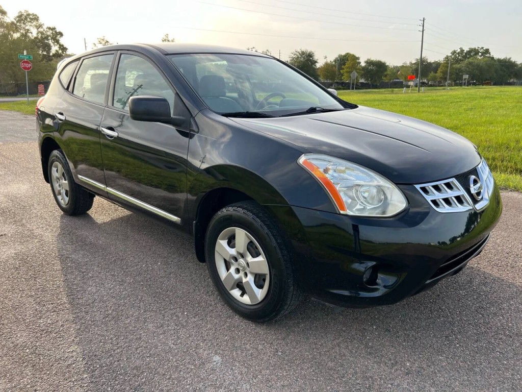 2013 Nissan Rogue Image 2