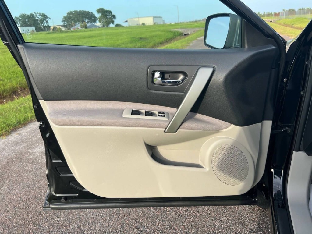 2013 Nissan Rogue Image 15