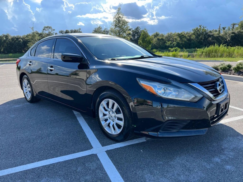 2016 Nissan Altima Image 2