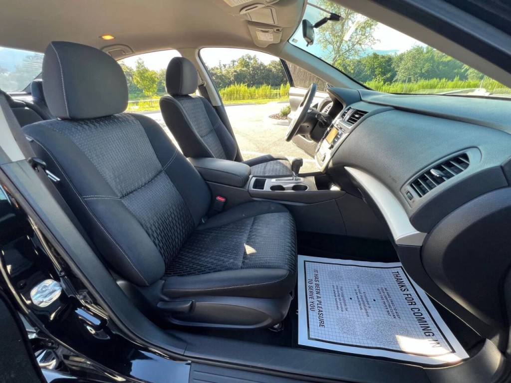 2016 Nissan Altima Image 7