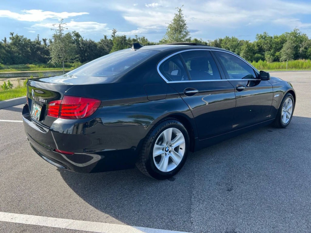 2012 BMW 5 Series Image 3