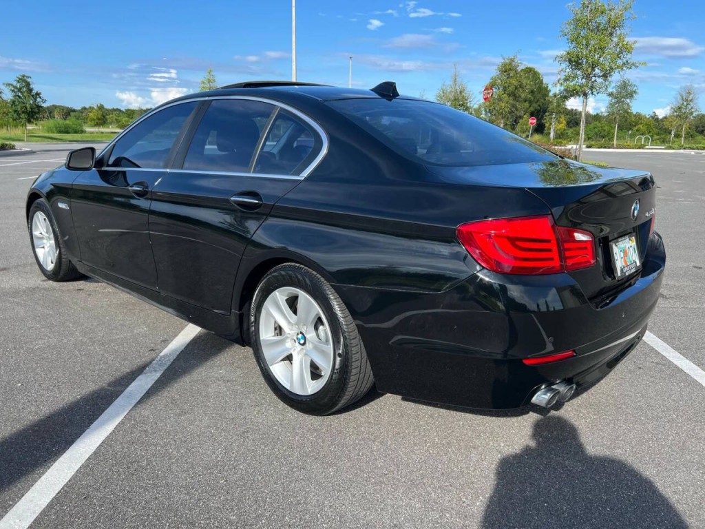 2012 BMW 5 Series Image 4