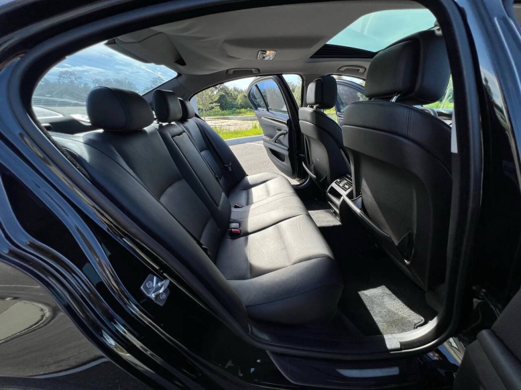2012 BMW 5 Series Image 8