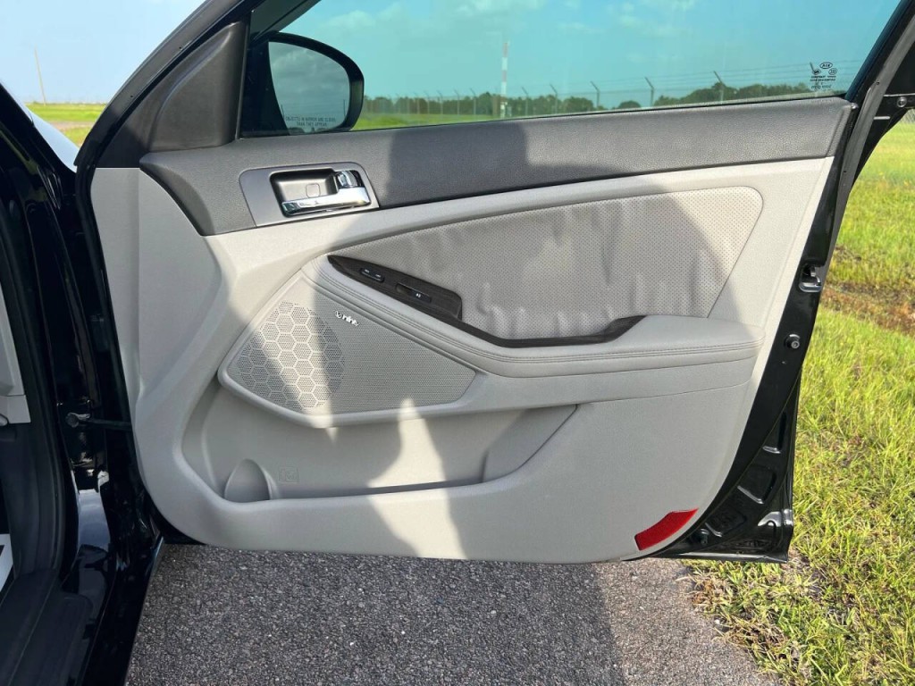 2013 Kia Optima Image 16