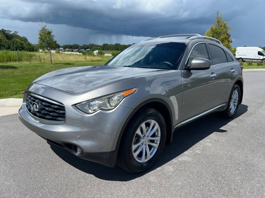2009 INFINITI FX35 Image 2
