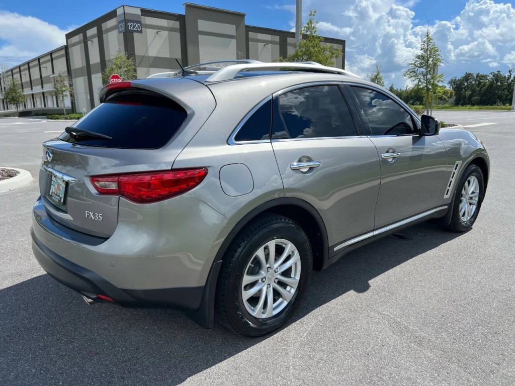2009 INFINITI FX35 Image 3