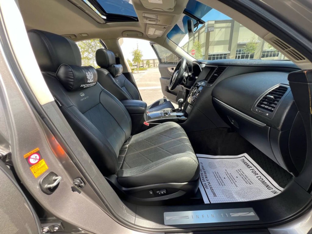 2009 INFINITI FX35 Image 7