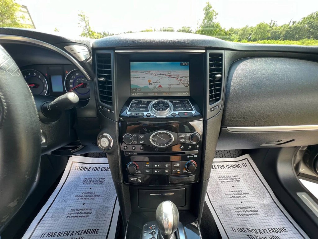 2009 INFINITI FX35 Image 11