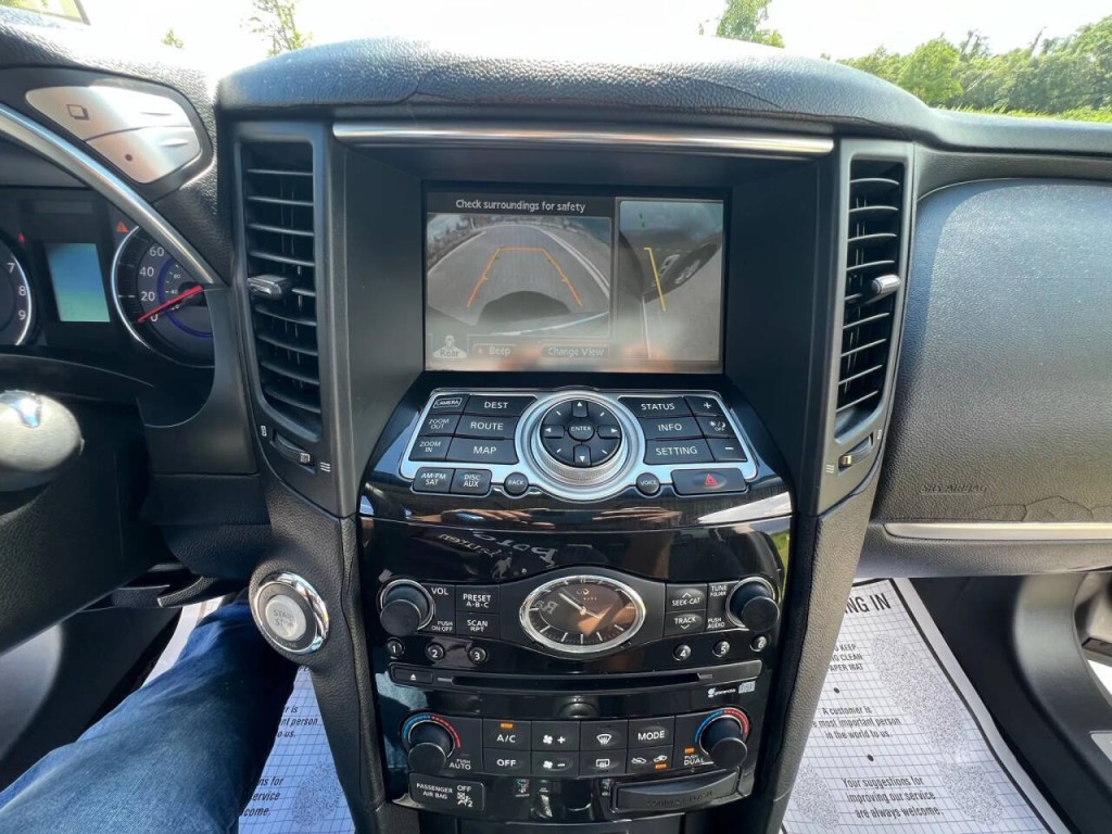 2009 INFINITI FX35 Image 12