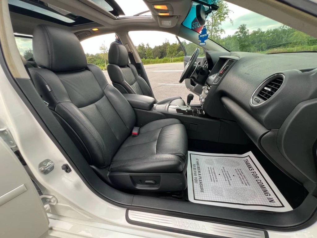 2012 Nissan Maxima Image 7