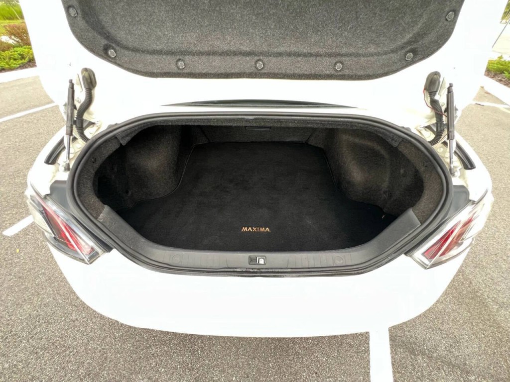 2012 Nissan Maxima Image 16