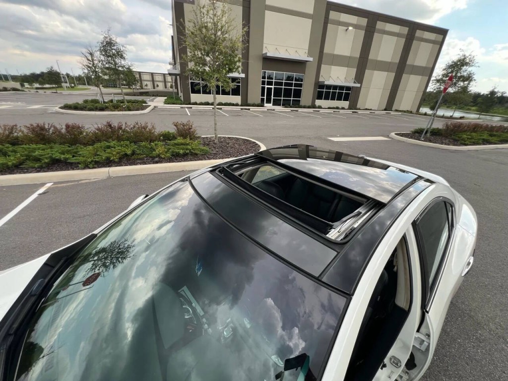 2012 Nissan Maxima Image 17