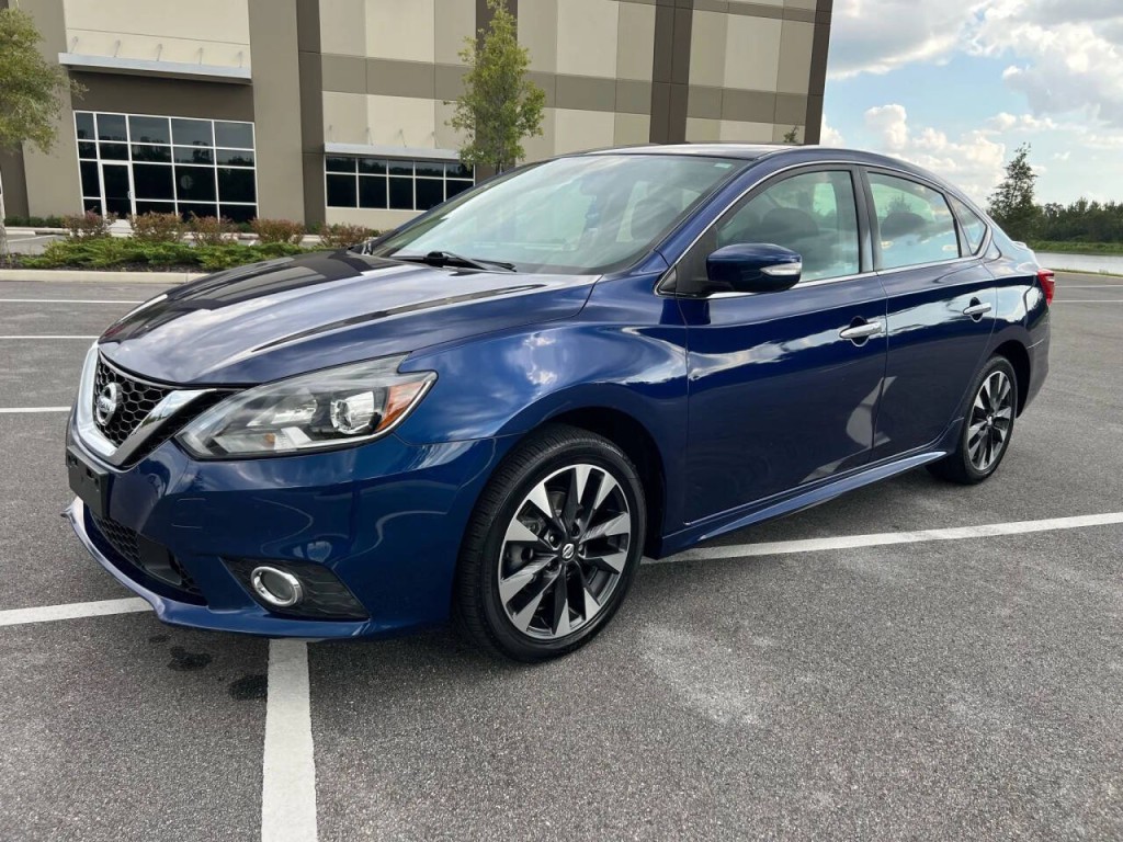 2018 Nissan Sentra Image 1