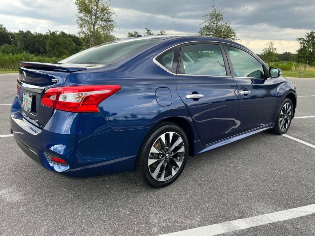 2018 Nissan Sentra Image 3