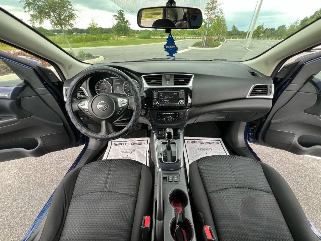 2018 Nissan Sentra Image 9